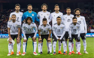 حقيقة هجوم الجماهير على منتخب مصر في الطائرة